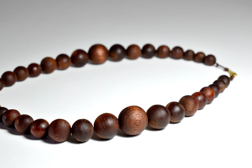 Cora, Mahogany