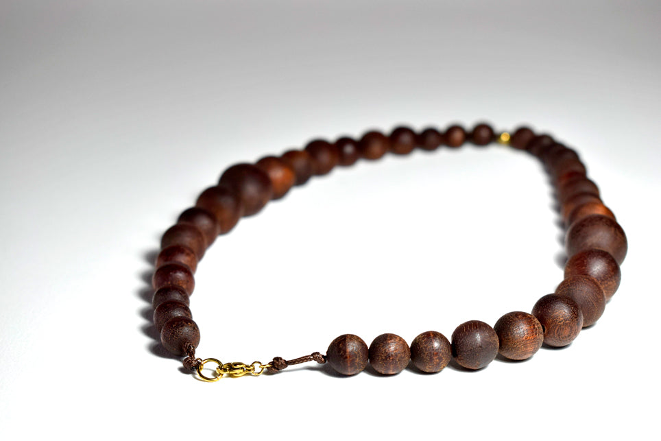 Cora, Mahogany