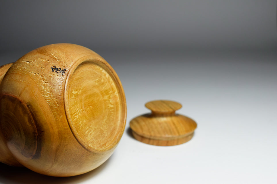 Ninna, Cherry Wood