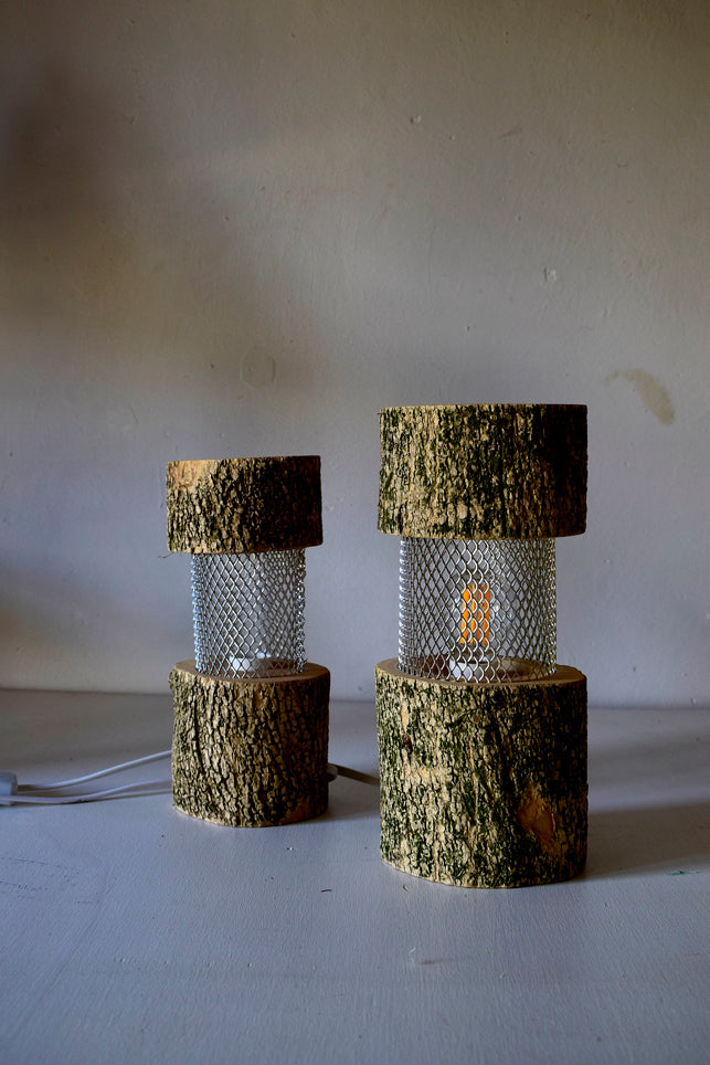 Martel, lampada in legno di Bosso con corteccia