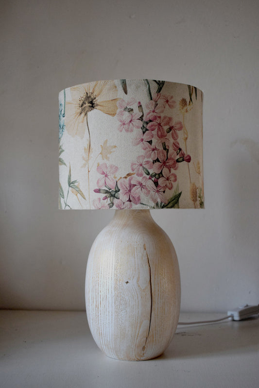 WHIM,  lampada in legno di Castagno